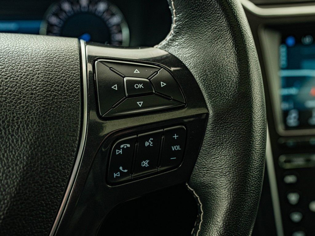 Used 2017 Ford Explorer Platinum image 21