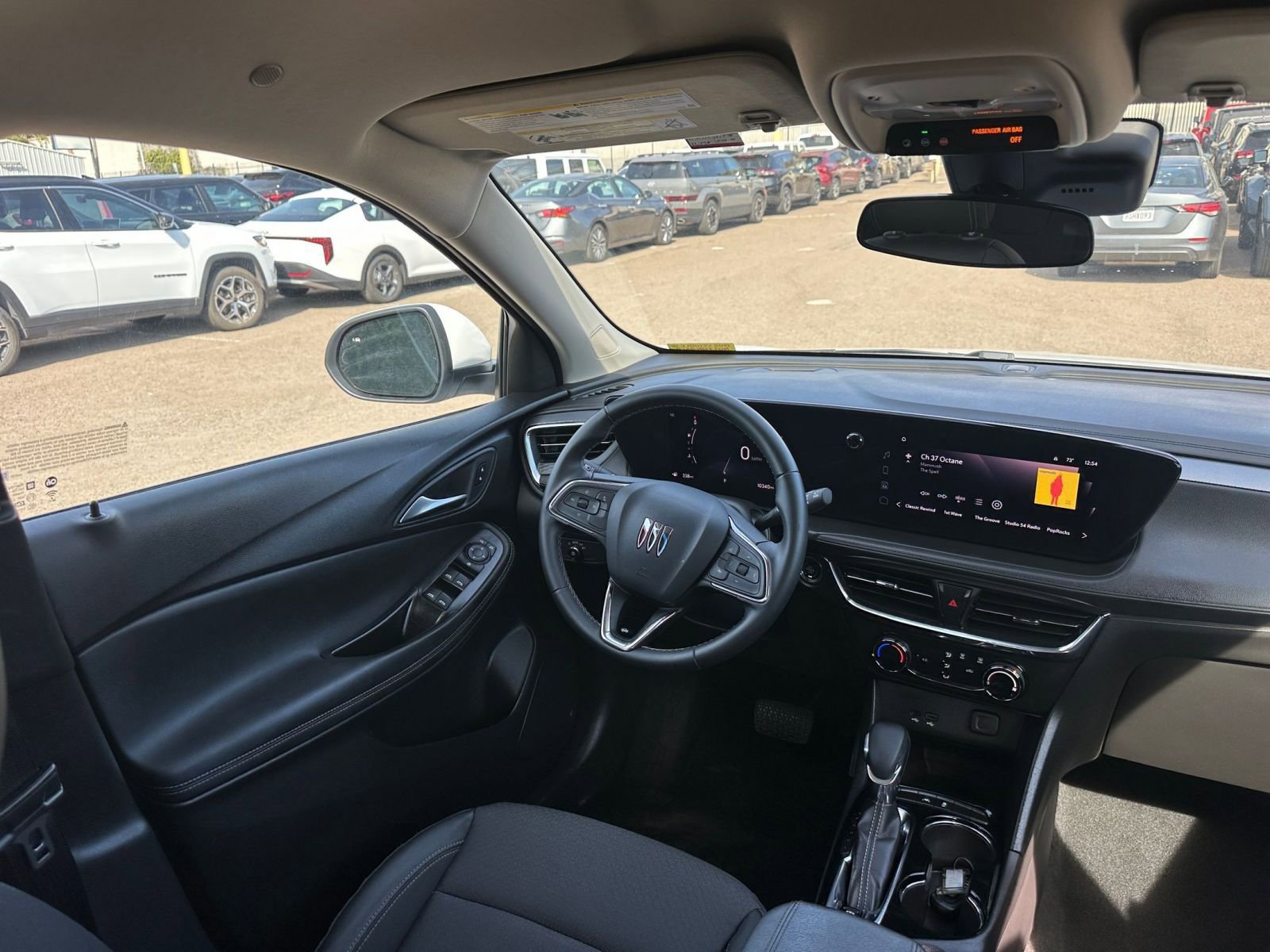 Used 2025 Buick Encore GX Preferred image 32