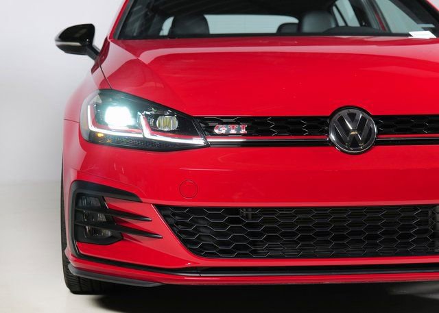 Used 2021 Volkswagen GTI SE image 32