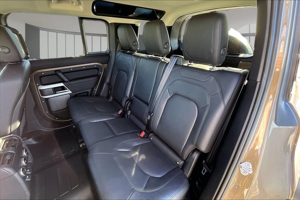 Certified 2024 Land Rover Defender 110 S AWD/4WD image 20