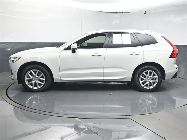 Used 2018 Volvo XC60 T5 Momentum w/ Vision Package image 5