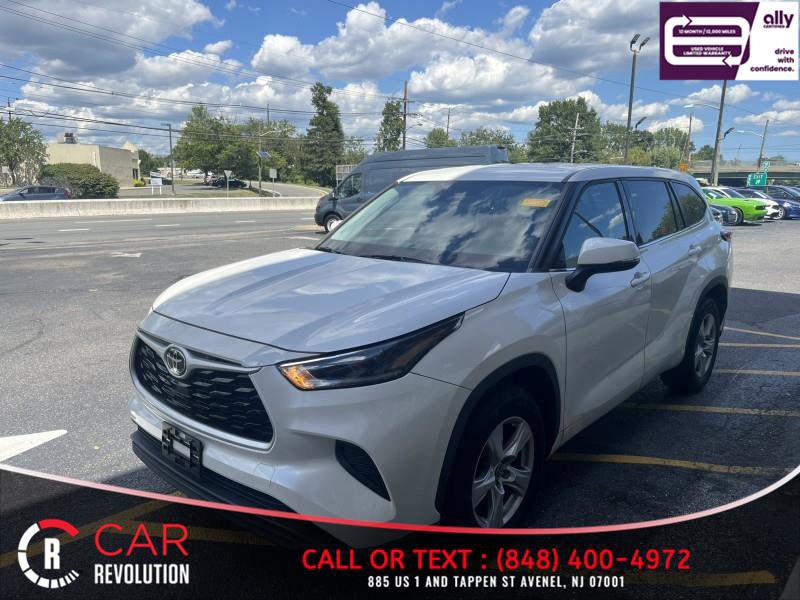 Used 2021 Toyota Highlander L FWD image 3