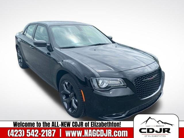 New 2023 Chrysler 300 S w/ Comfort Group image 11