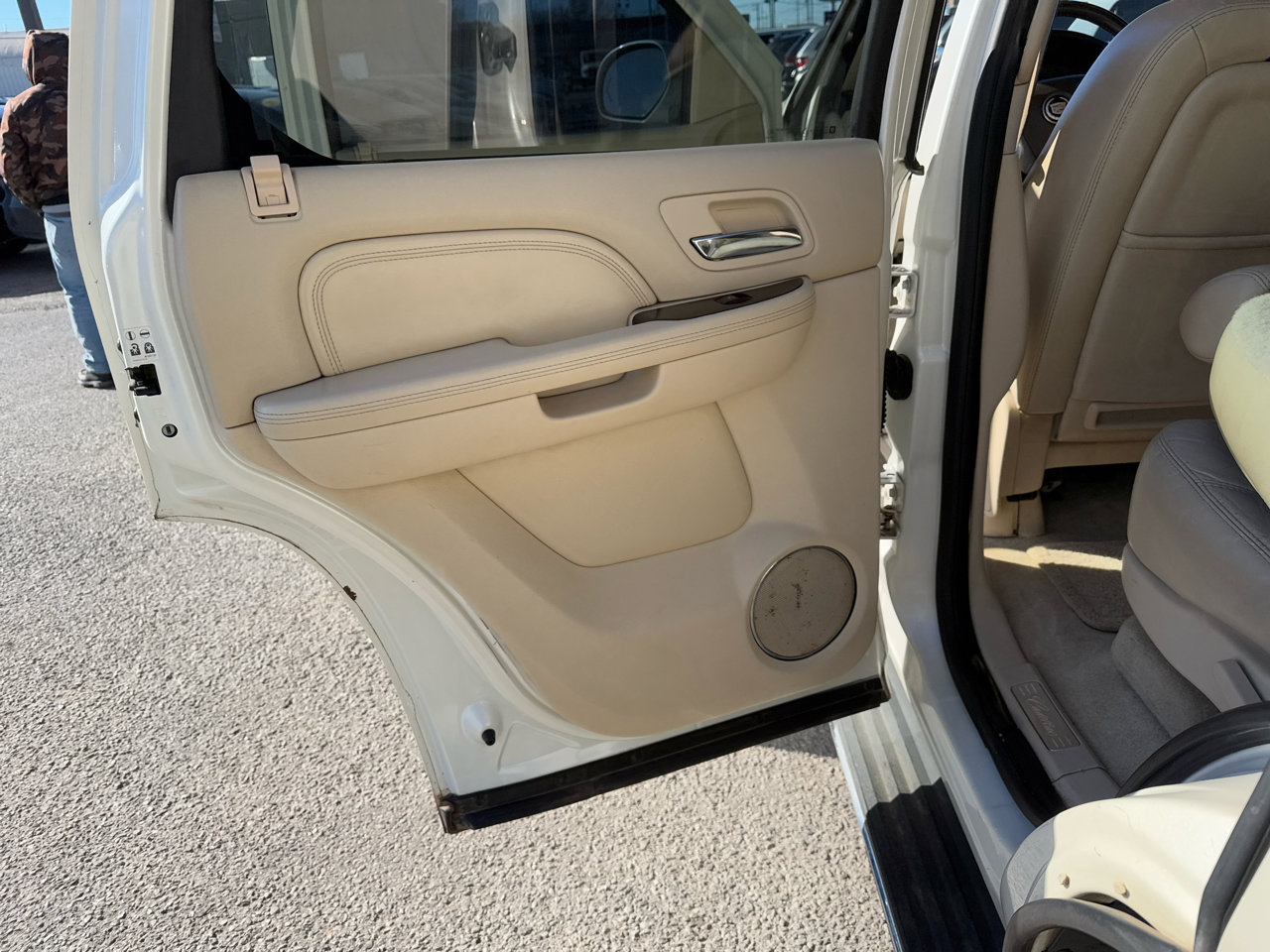 Used 2007 Cadillac Escalade AWD w/ Information Package image 20