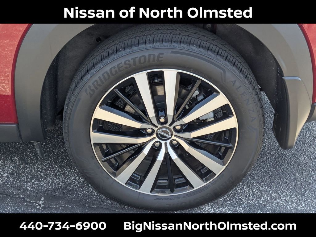 Certified 2024 Nissan Pathfinder Platinum w/ Black Appearance Package image 30