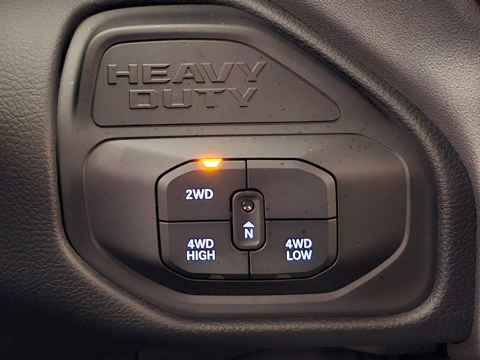 New 2026 RAM 3500 Laramie AWD/4WD image 18