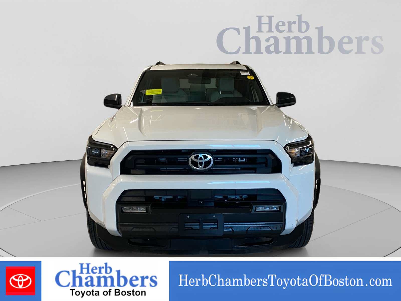Used 2025 Toyota 4Runner SR5 AWD/4WD image 2