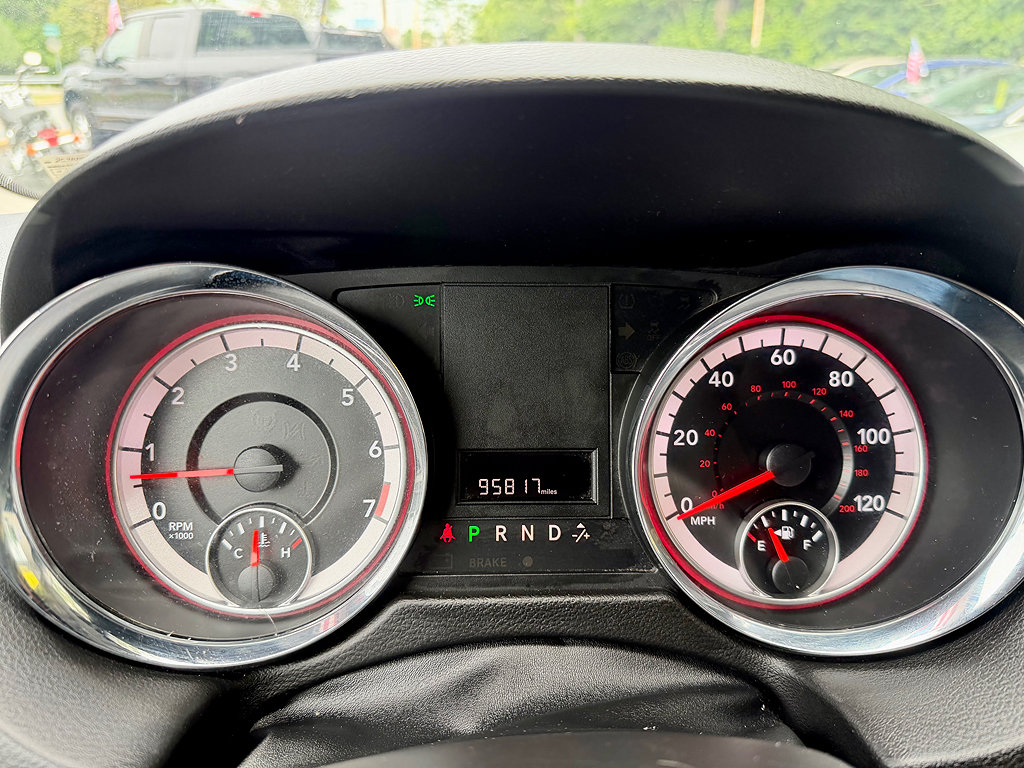 Used 2019 Dodge Grand Caravan SE w/ UConnect Hands-Free Group FWD image 15