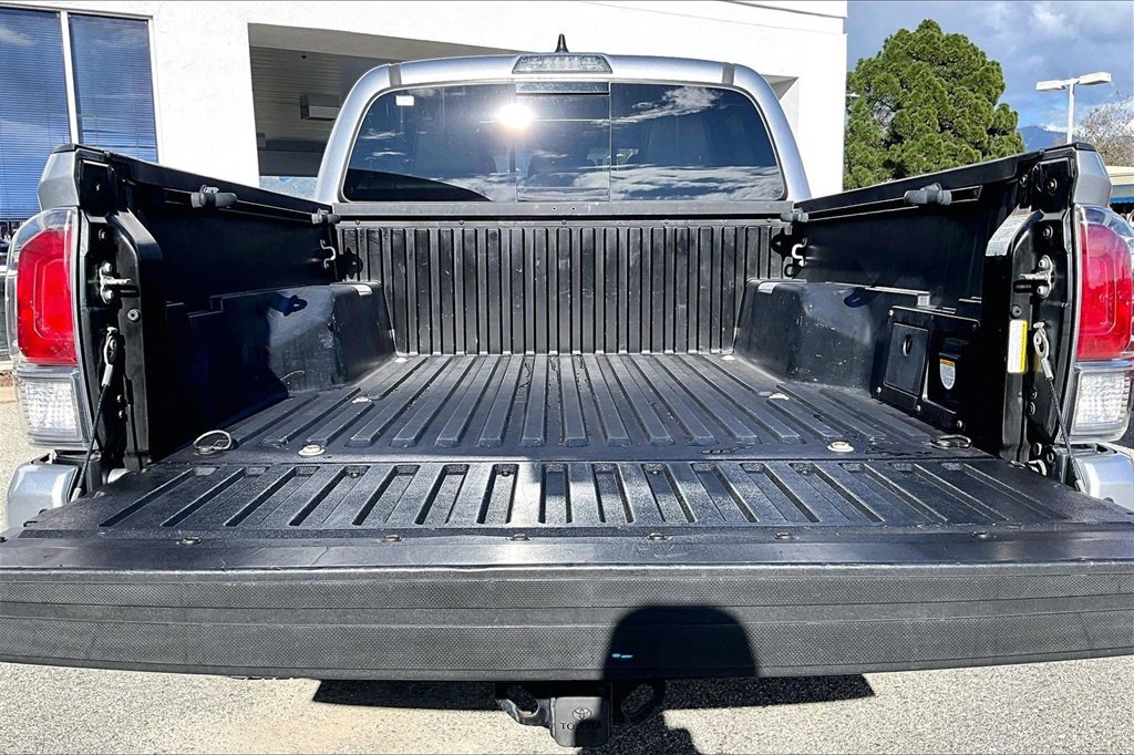Used 2020 Toyota Tacoma TRD Sport image 7
