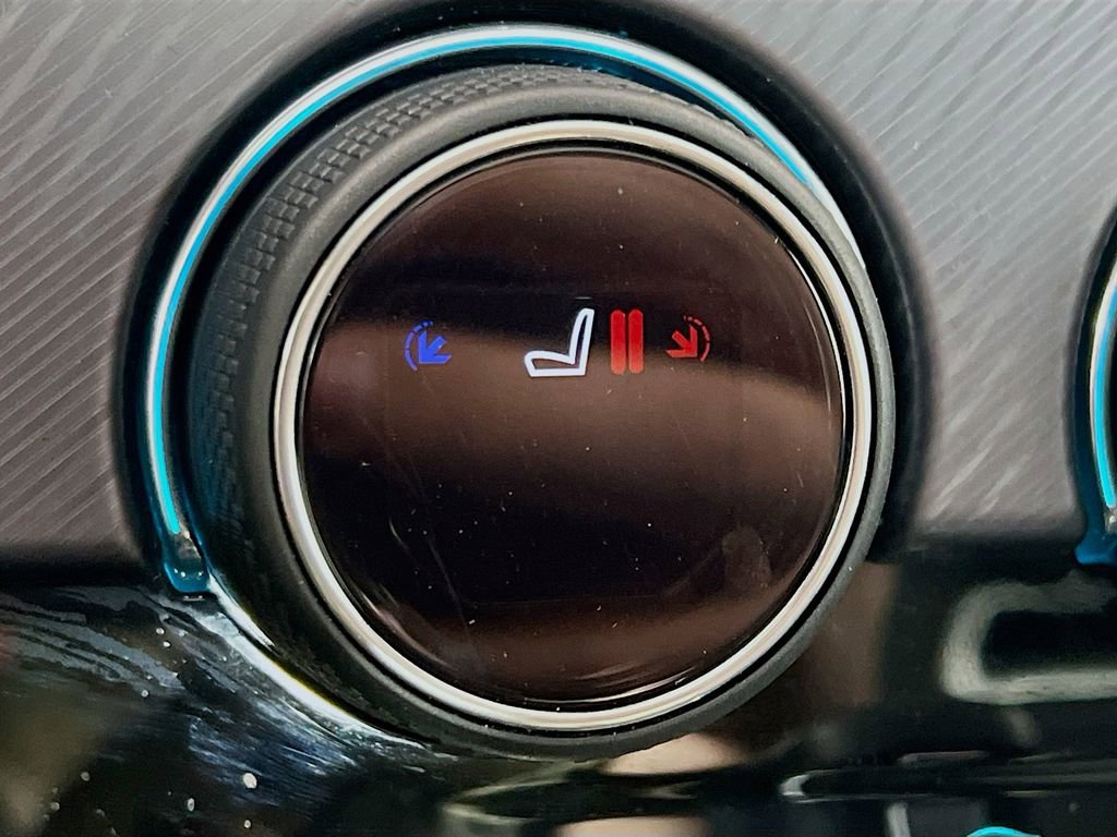 Used 2024 Jaguar F-TYPE R-Dynamic image 21