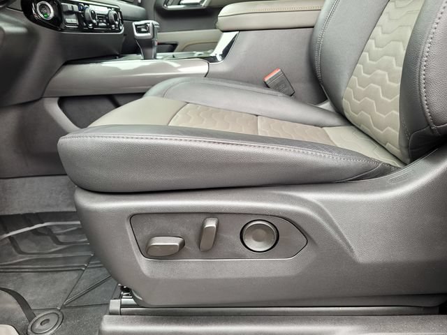 Used 2025 Chevrolet Silverado 1500 ZR2 w/ Technology Package AWD/4WD image 21