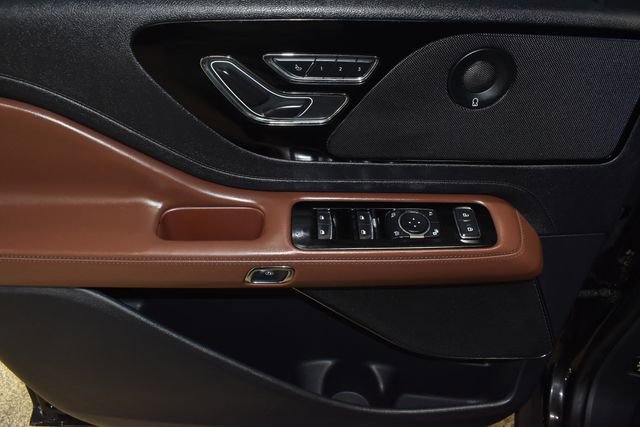 Used 2025 Lincoln Aviator Reserve image 26