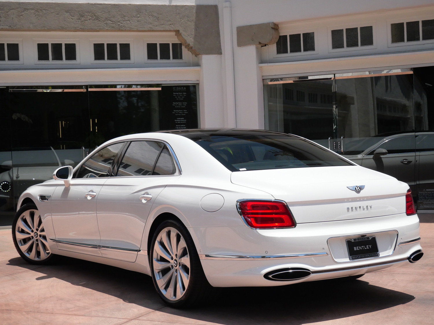 New 2026 Bentley Flying Spur V8 AWD/4WD image 3