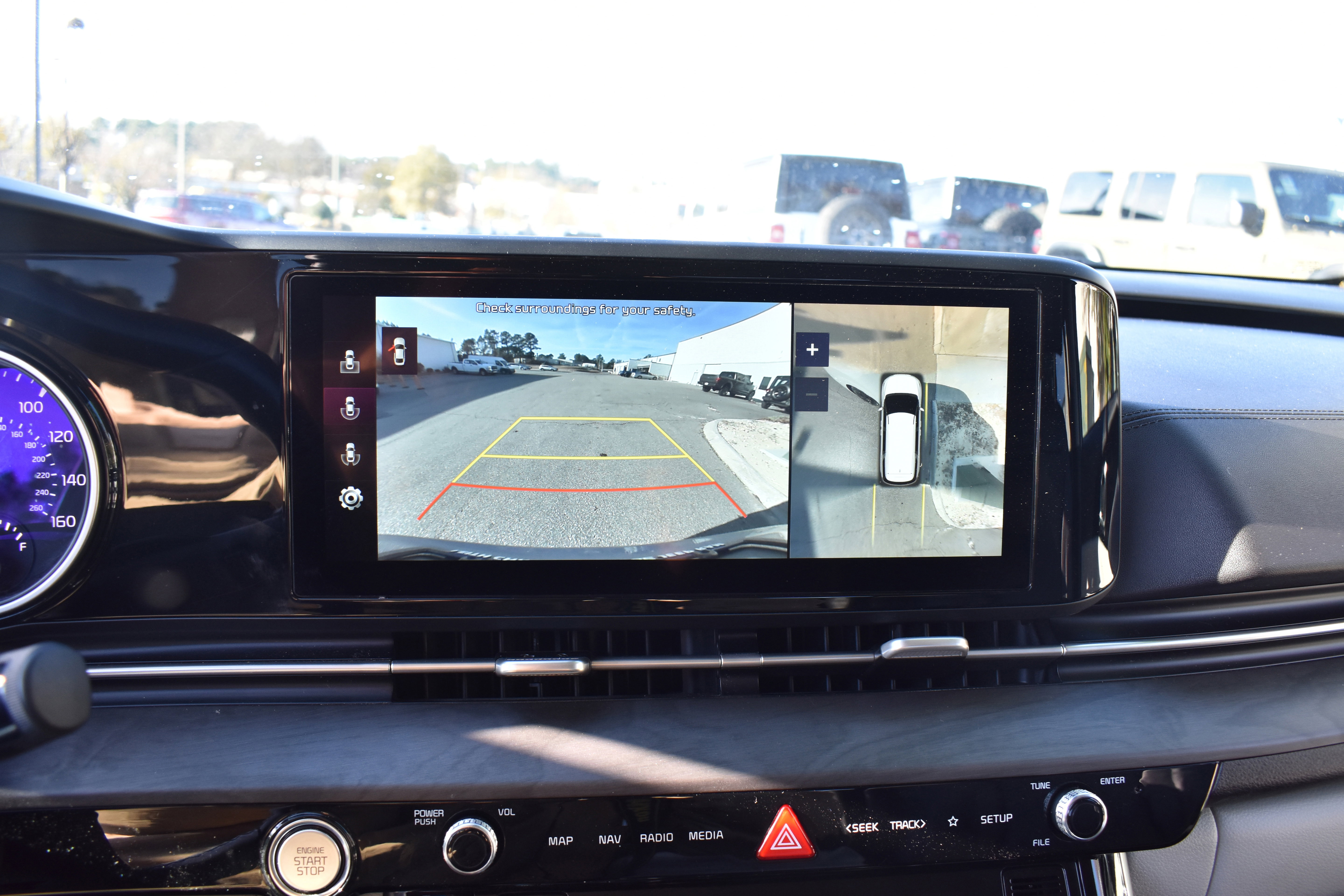 Used 2022 Kia Carnival SX image 19