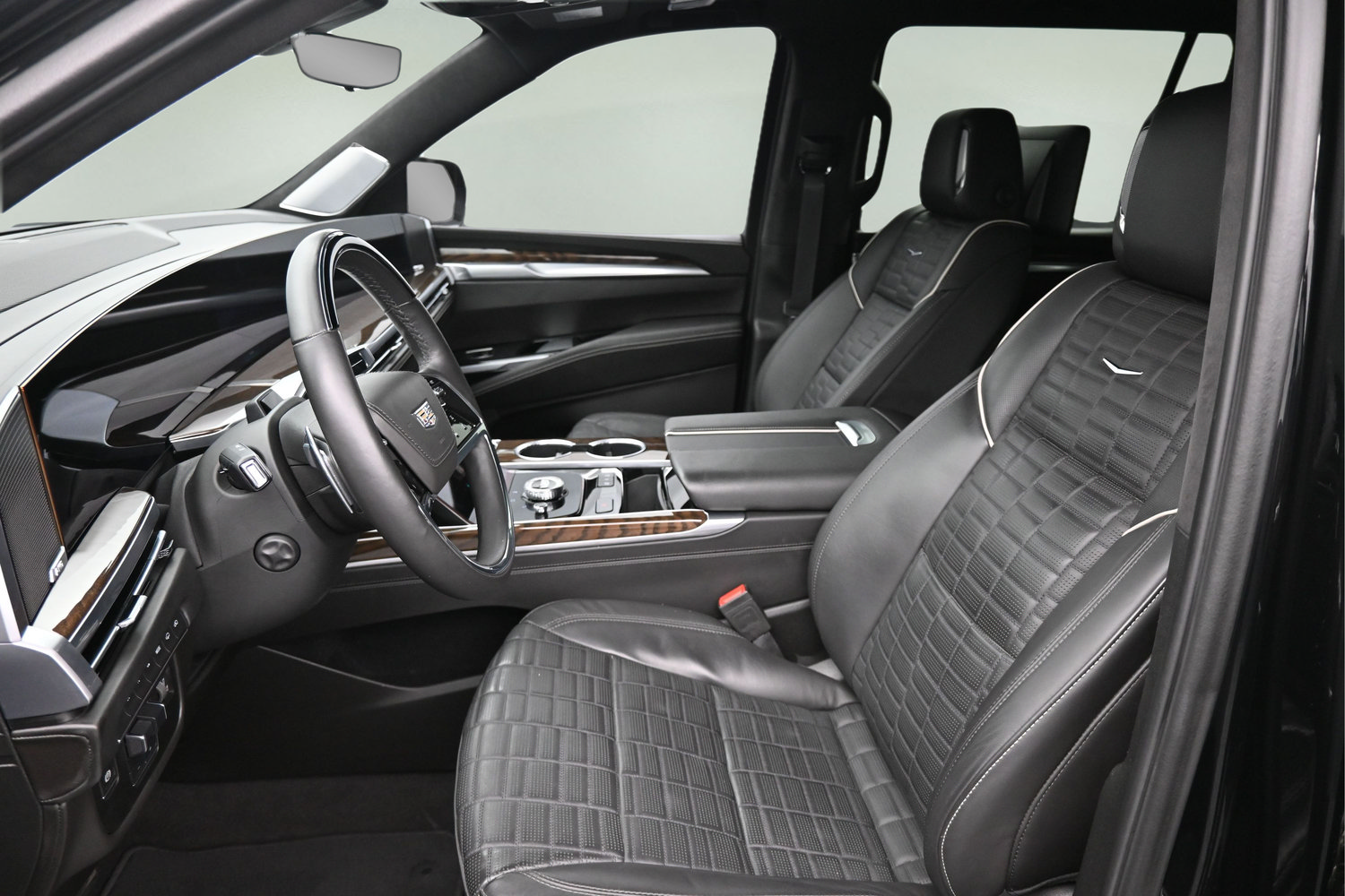Used 2025 Cadillac Escalade ESV Premium Luxury Platinum AWD/4WD image 32