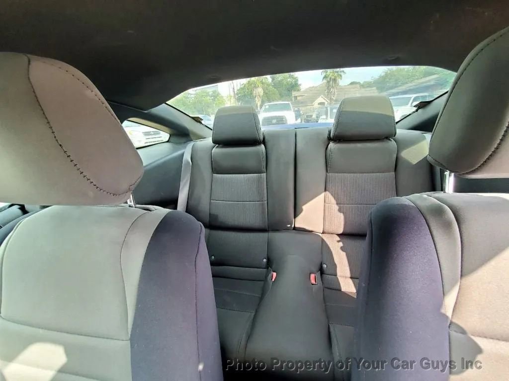 Used 2013 Ford Mustang Coupe image 17