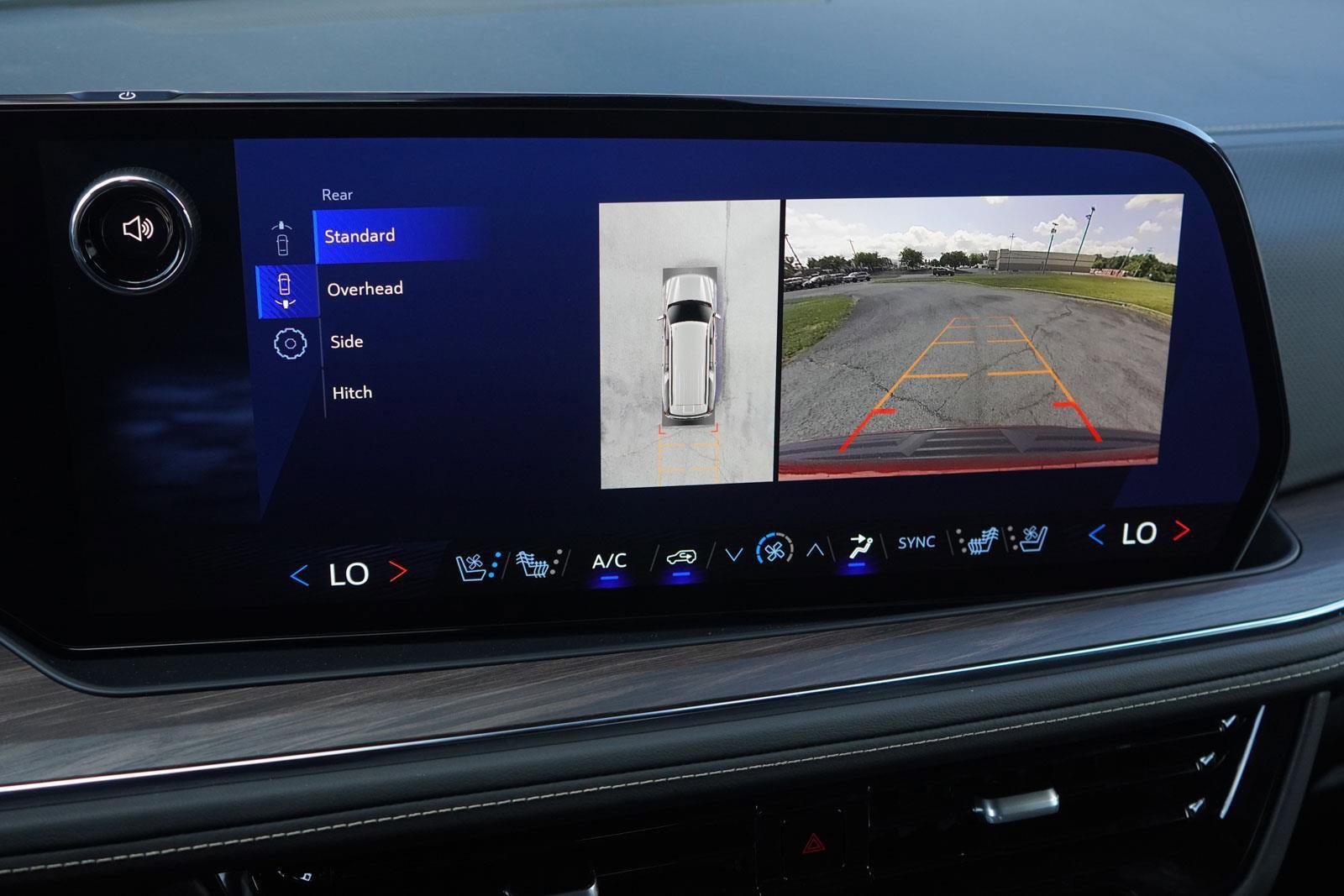 New 2025 Chevrolet Suburban Premier image 23