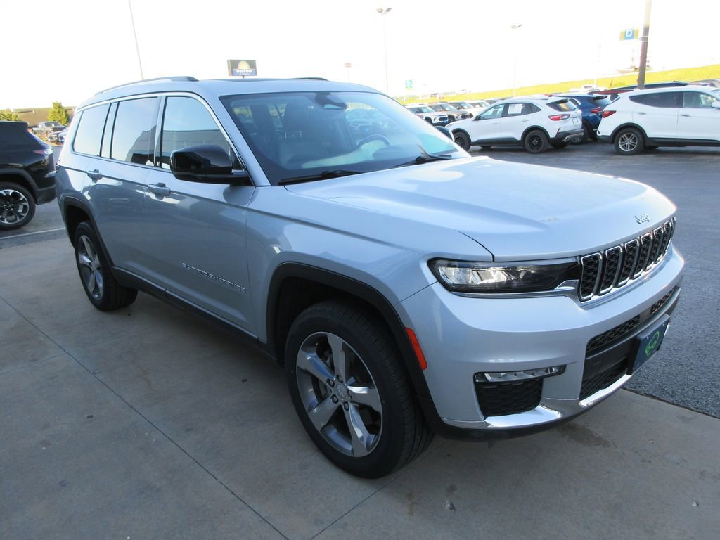 Used 2022 Jeep Grand Cherokee L Limited AWD/4WD image 7
