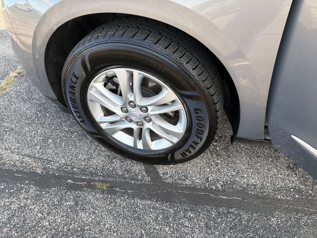 Used 2019 Buick Enclave Essence AWD/4WD image 32