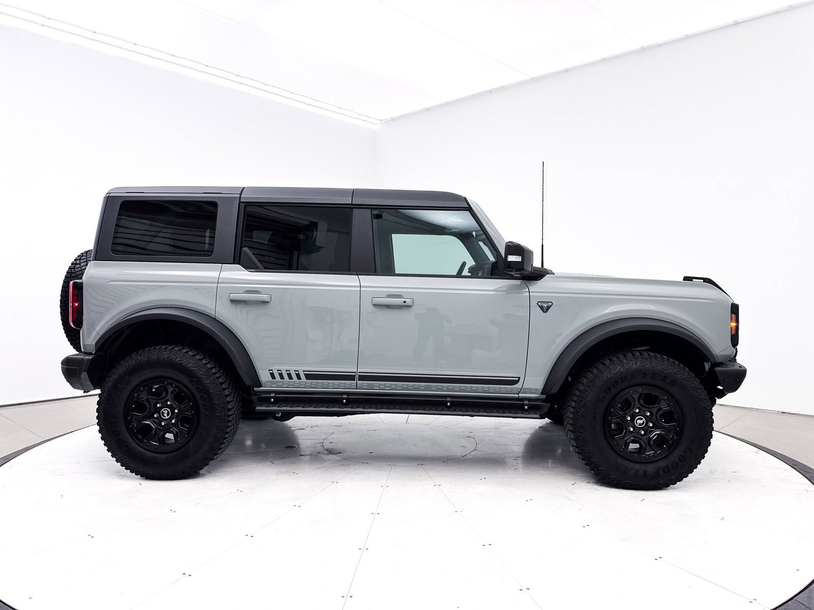 Used 2021 Ford Bronco First Edition image 40