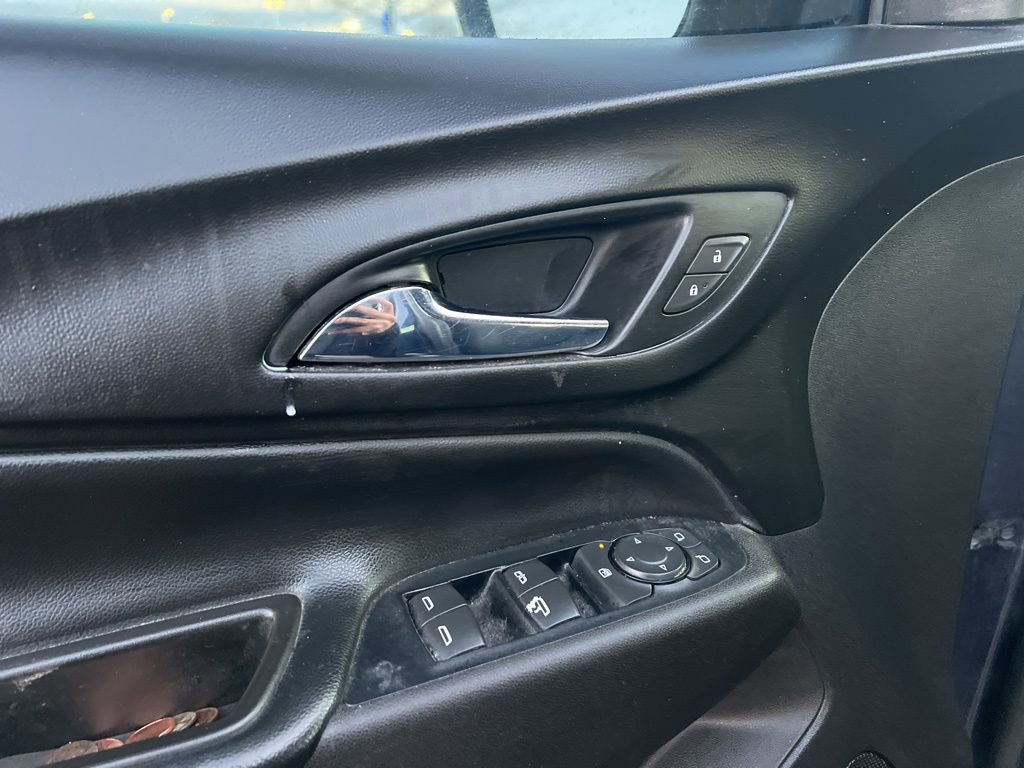 Used 2018 Chevrolet Equinox LT image 9