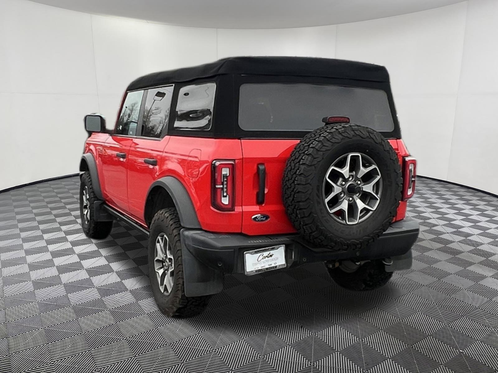 Used 2023 Ford Bronco Badlands image 4