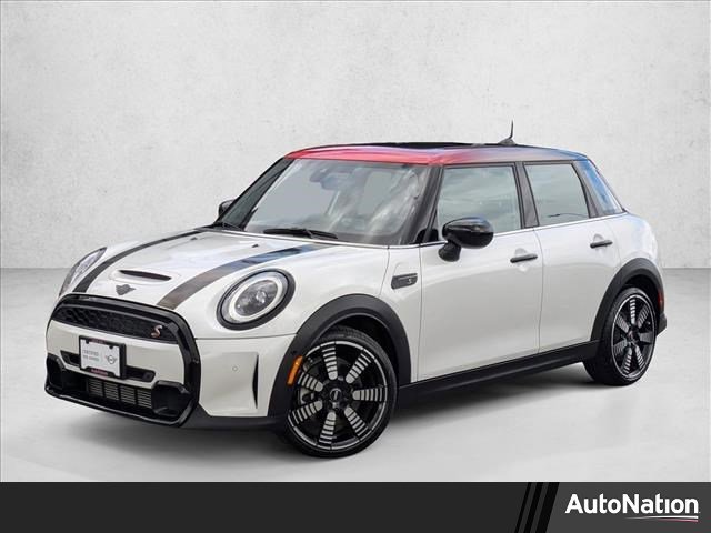 Used 2024 MINI Cooper S image 1