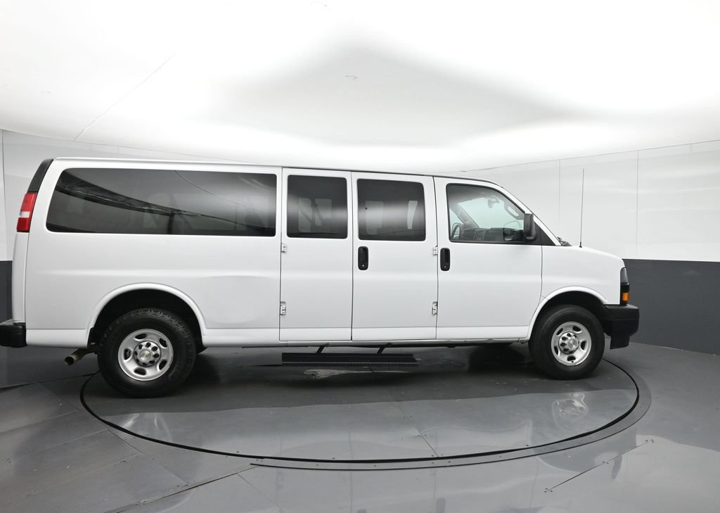 Used 2023 Chevrolet Express 3500 LS RWD image 8