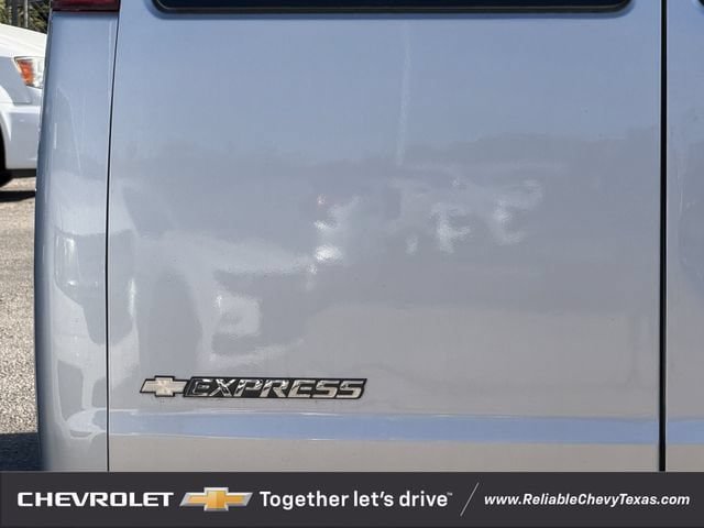 Used 2019 Chevrolet Express 3500 LS RWD image 7