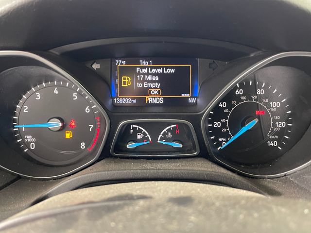 Used 2016 Ford Focus SE w/ Equipment Group 201A FWD image 5