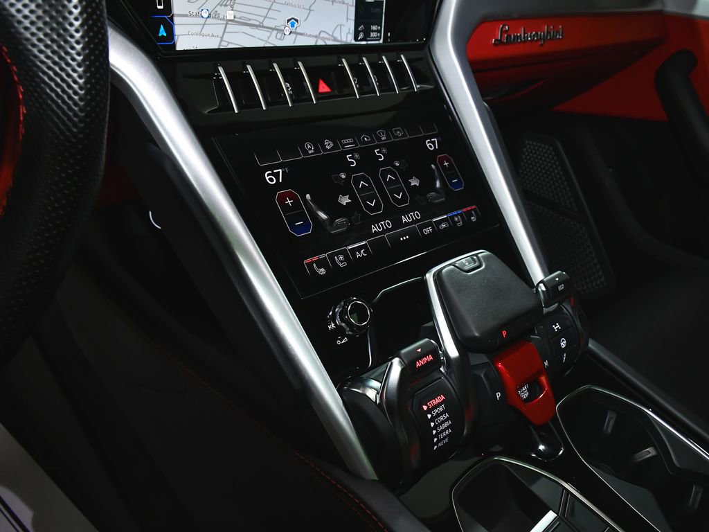 Used 2022 Lamborghini Urus AWD/4WD image 50