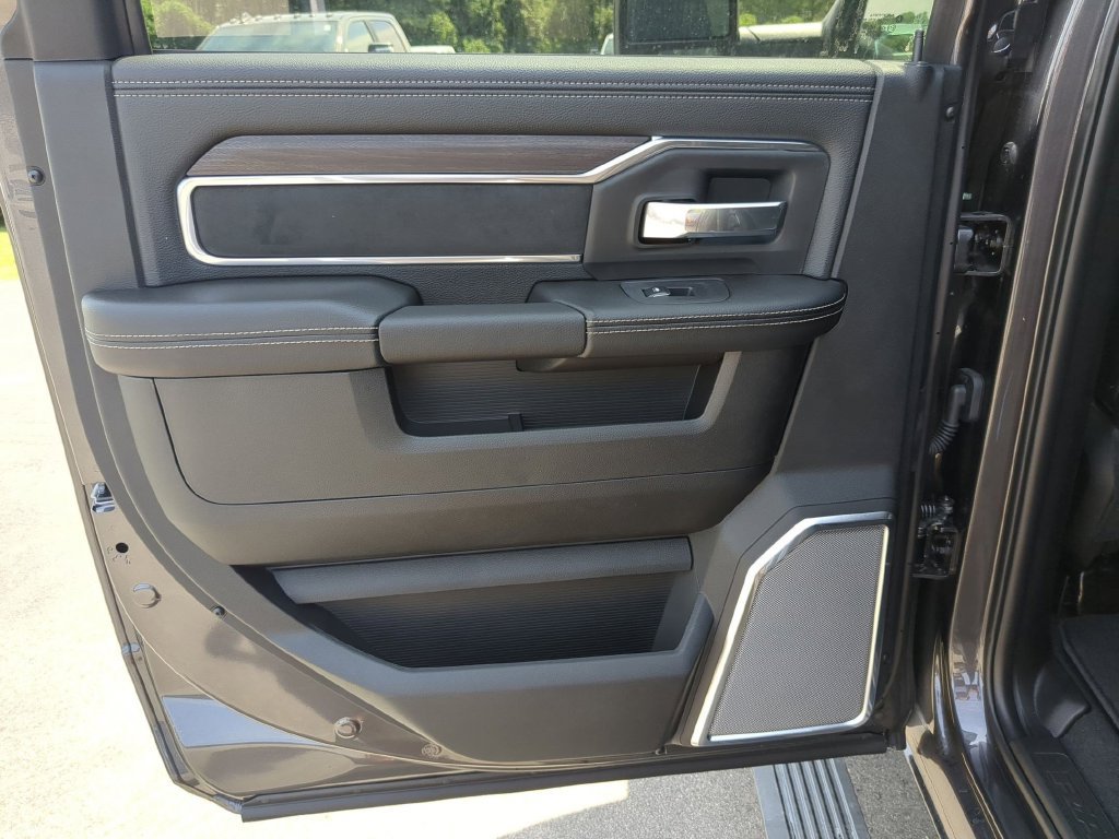 New 2026 RAM 2500 Laramie w/ Night Edition AWD/4WD image 29