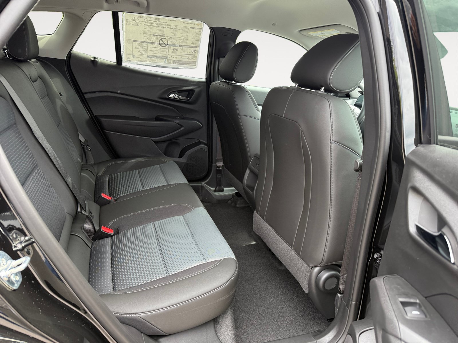 New 2026 Chevrolet Trax LT w/ Driver Confidence Package FWD image 18