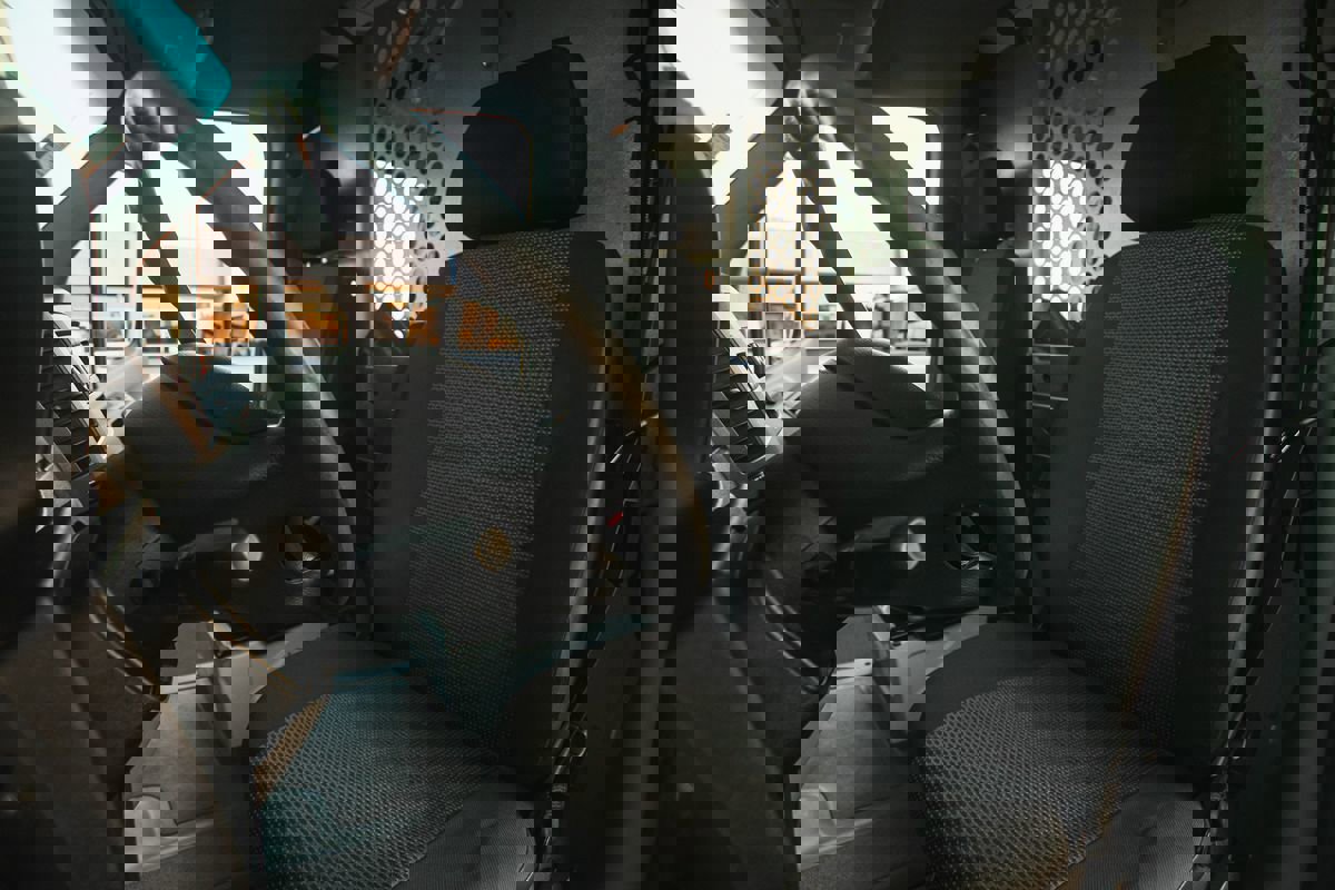 Used 2012 Mercedes-Benz Sprinter 2500 w/ Additional Battery Pkg image 9