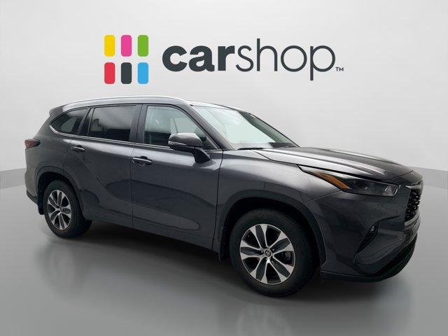 Used 2024 Toyota Highlander XLE AWD/4WD image 7
