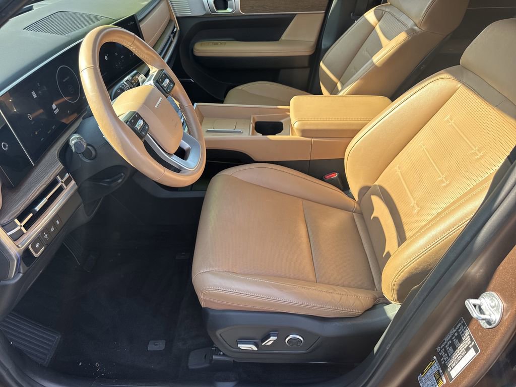 Used 2025 Hyundai Santa Fe Limited image 9