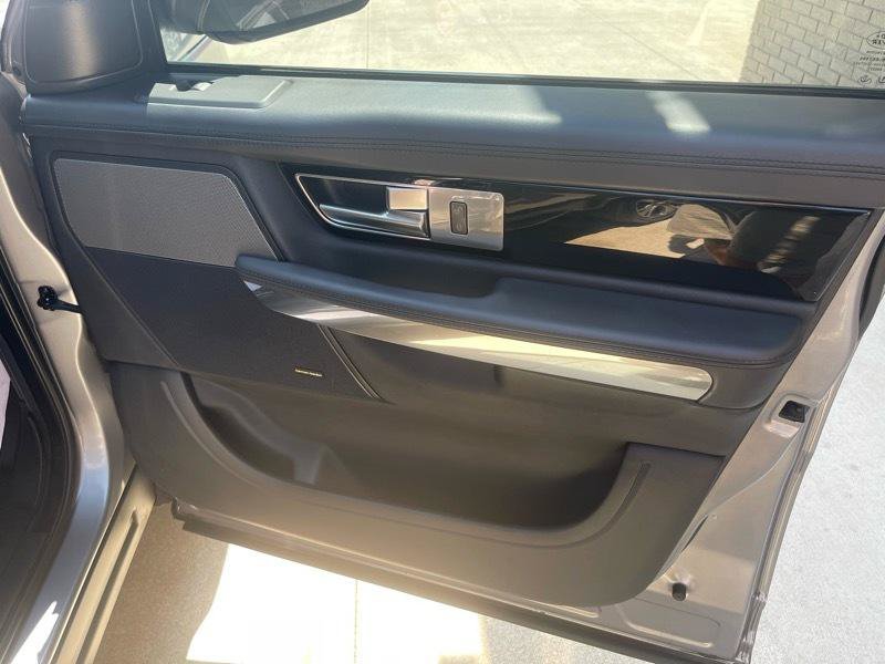 Used 2011 Land Rover Range Rover Sport Supercharged AWD/4WD image 43