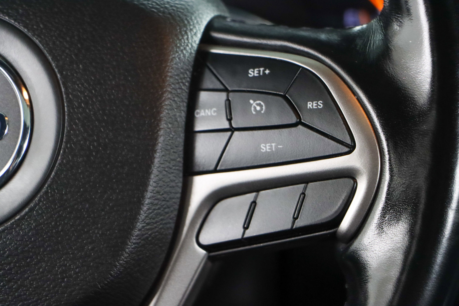 Used 2022 Jeep Grand Cherokee Limited image 14