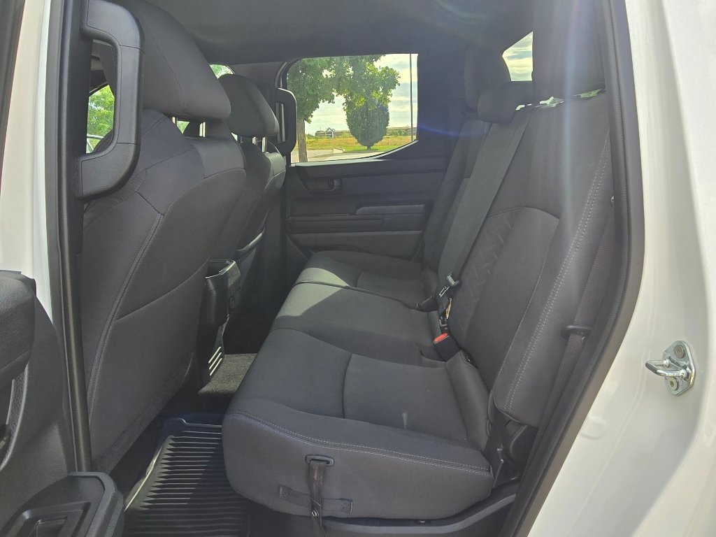 Used 2025 Toyota Tacoma SR5 AWD/4WD image 16