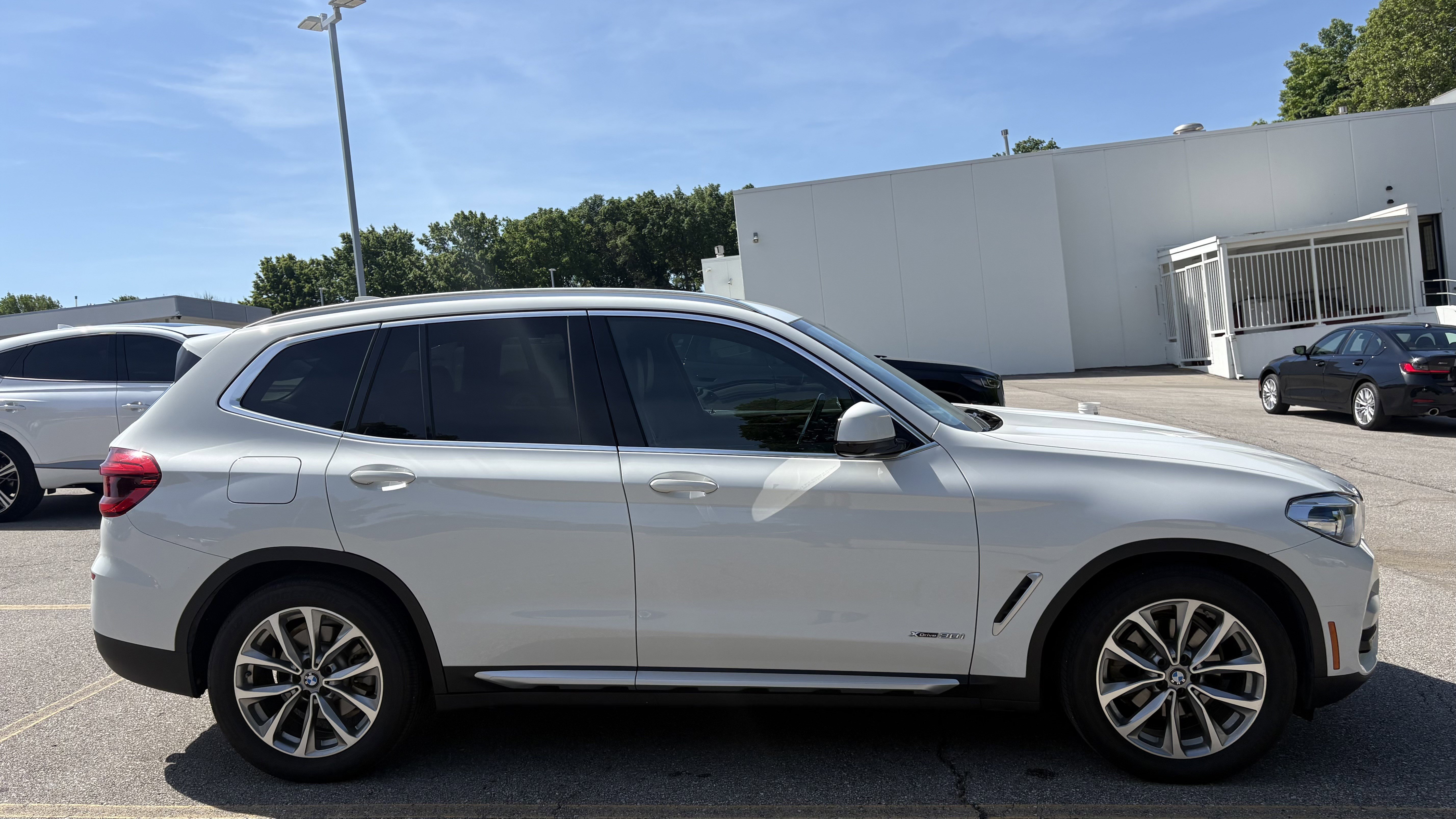 Used 2018 BMW X3 xDrive30i AWD/4WD image 11