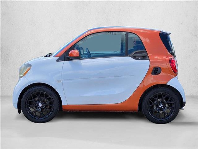 Used 2016 smart fortwo passion RWD image 8