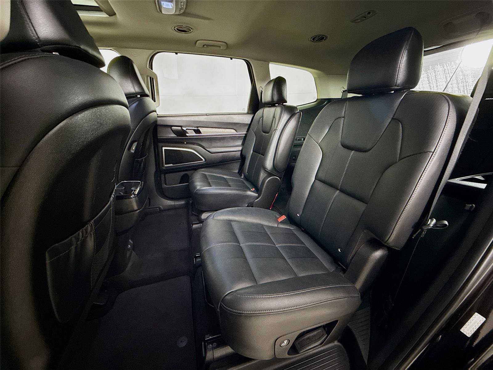 Used 2022 Kia Telluride EX w/ EX Premium Package image 26