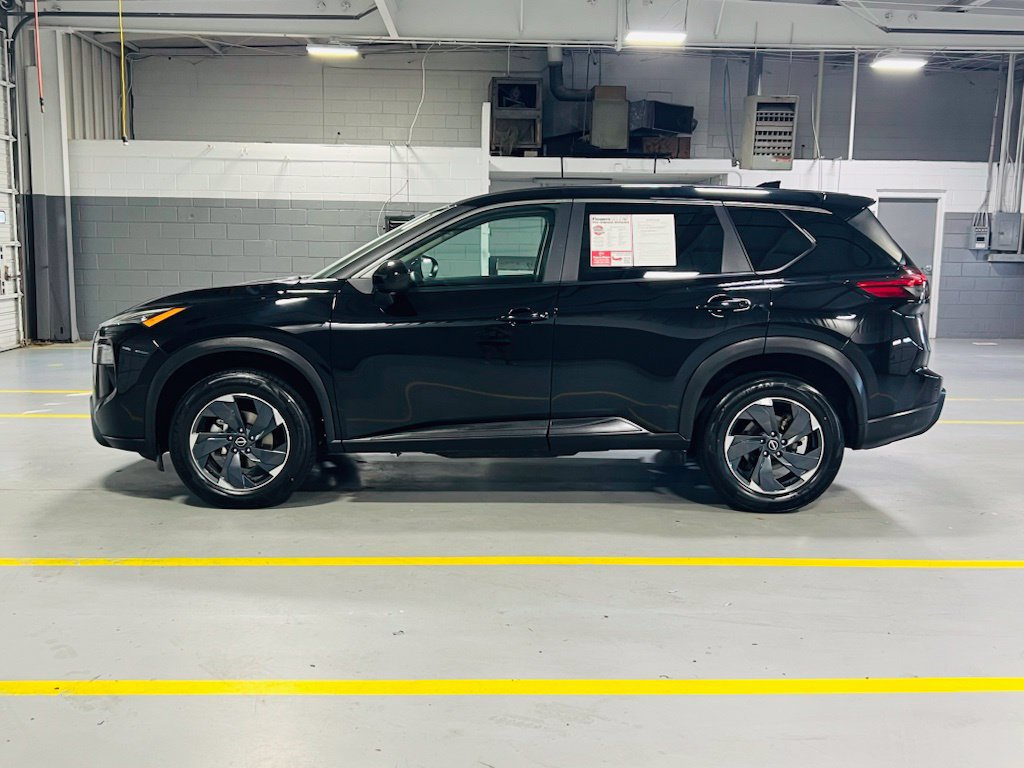 Used 2024 Nissan Rogue SV AWD/4WD image 14