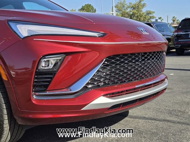 Used 2025 Buick Envista Avenir image 2