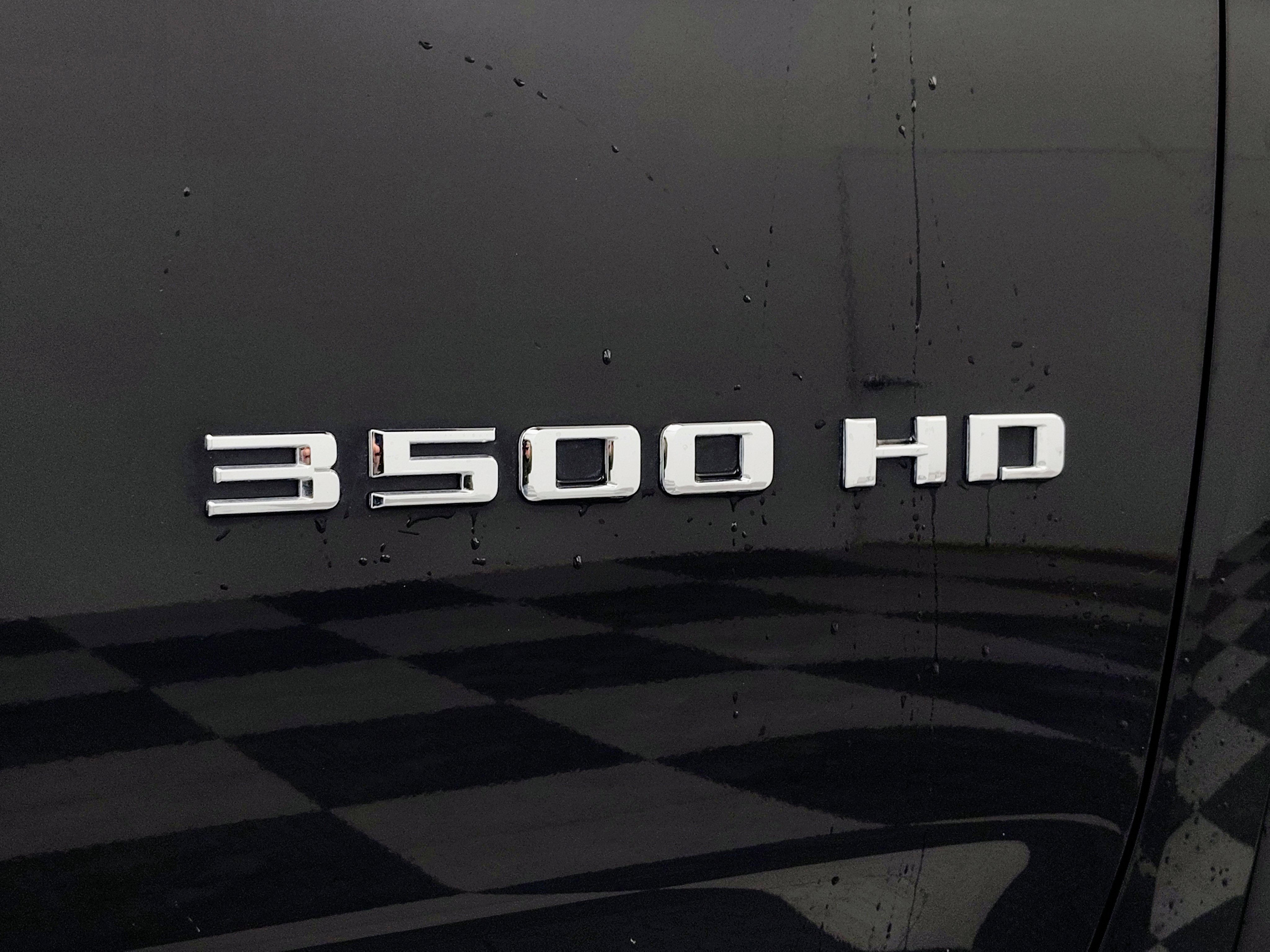 Used 2022 Chevrolet Silverado 3500 High Country w/ Technology Package image 11