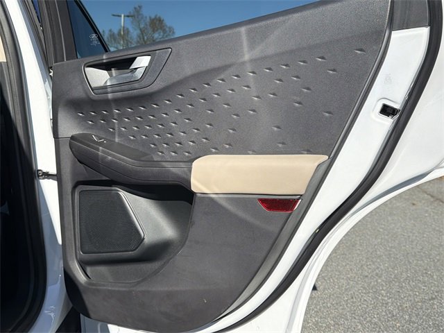 Used 2020 Ford Escape SEL image 16