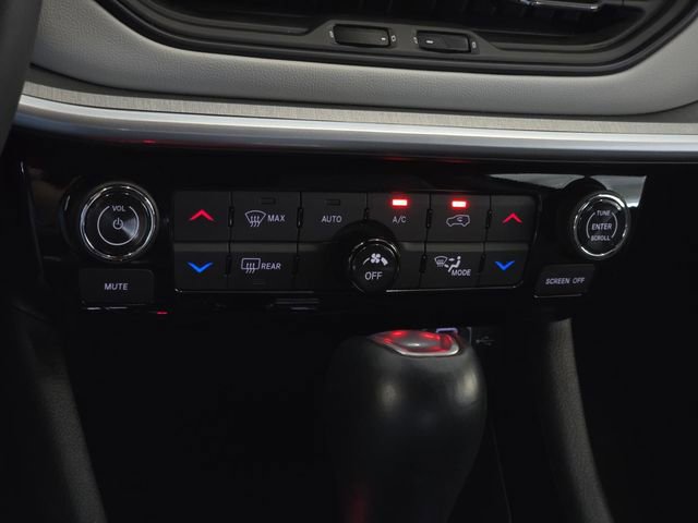 Used 2025 Jeep Compass Limited AWD/4WD image 21