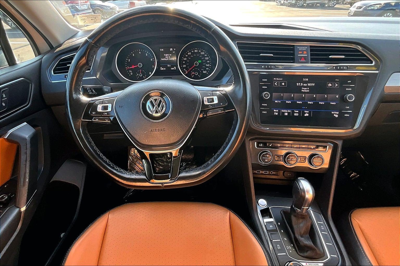 Used 2018 Volkswagen Tiguan SE w/ 3rd Row Seat Package AWD/4WD image 5