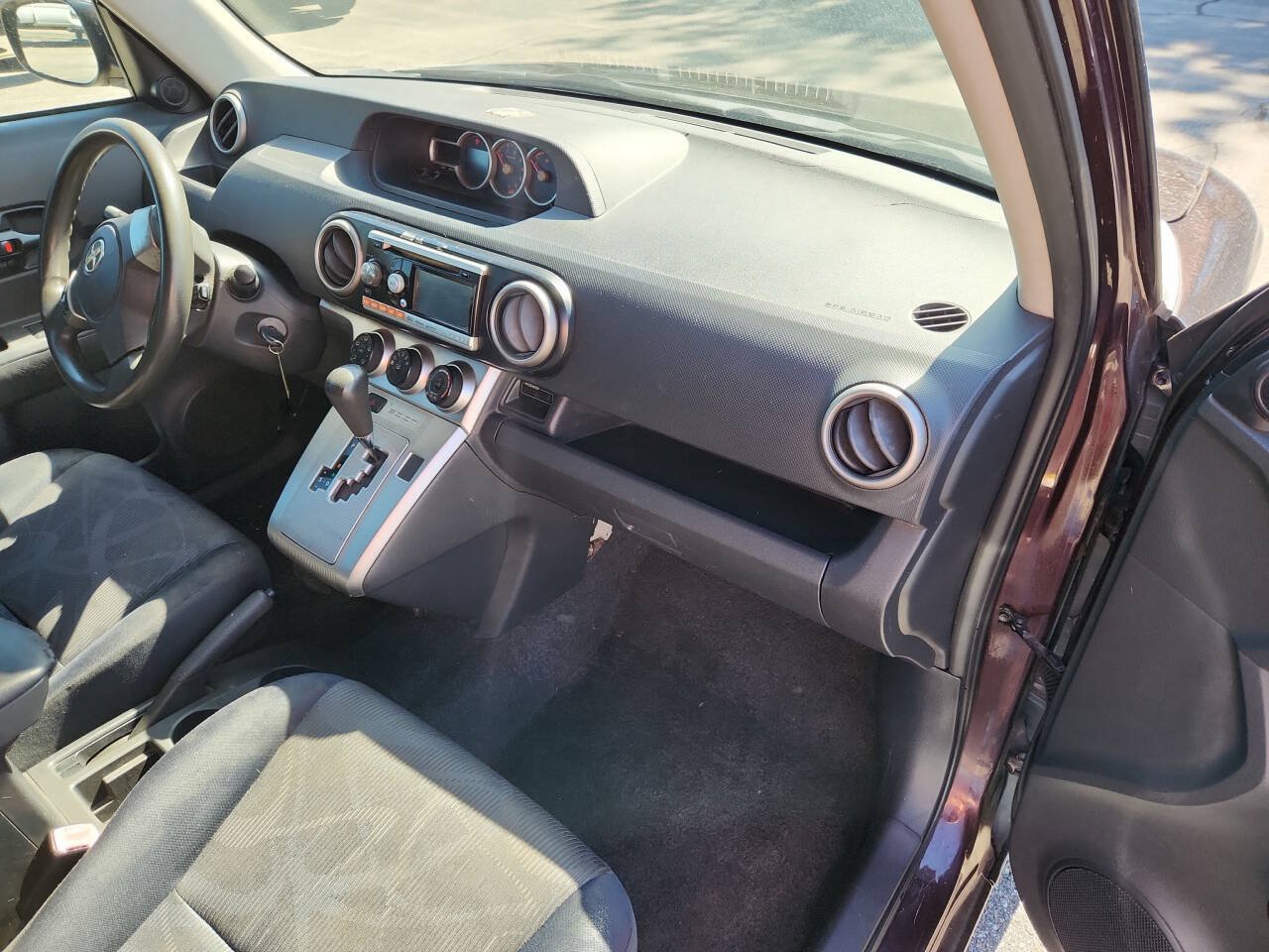 Used 2011 Scion xB FWD image 20