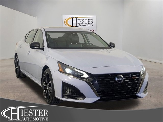 Used 2023 Nissan Altima 2.5 SR w/ SR Premium Package